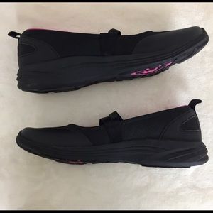 Vionic Mary Jane Agile Opal Sneakers- black